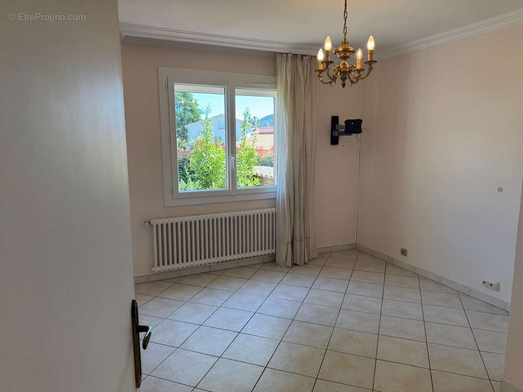 Maison à MANDELIEU-LA-NAPOULE