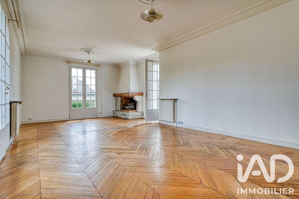 Maison 217 m² à Croissy-Sur-Seine  - photo 7
