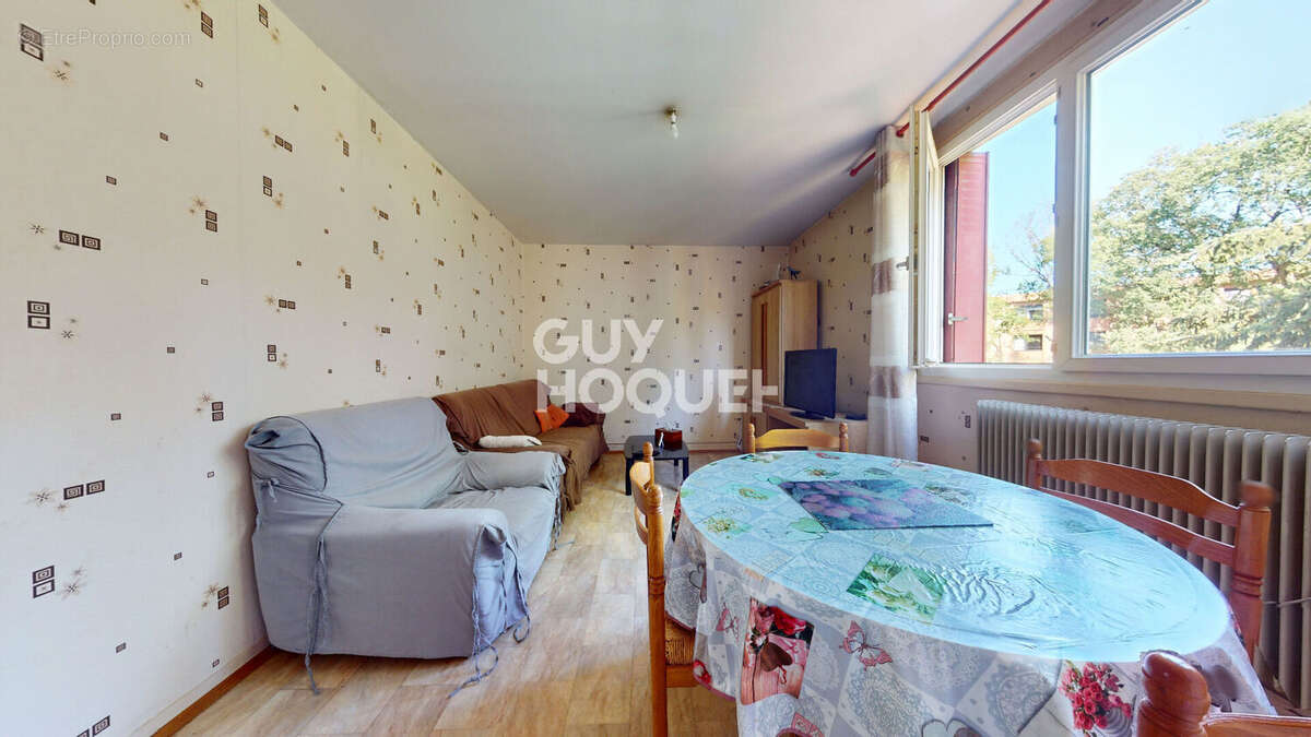 Appartement à SAINTE-GENEVIEVE-DES-BOIS