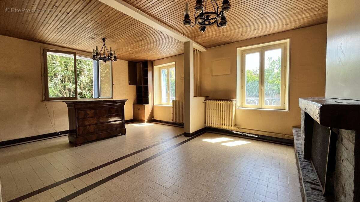 Maison à LA FRETTE-SUR-SEINE