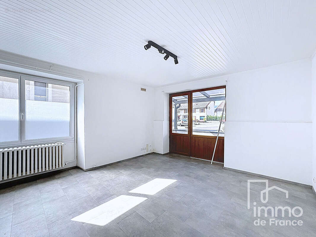 Maison à BELLEGARDE-SUR-VALSERINE