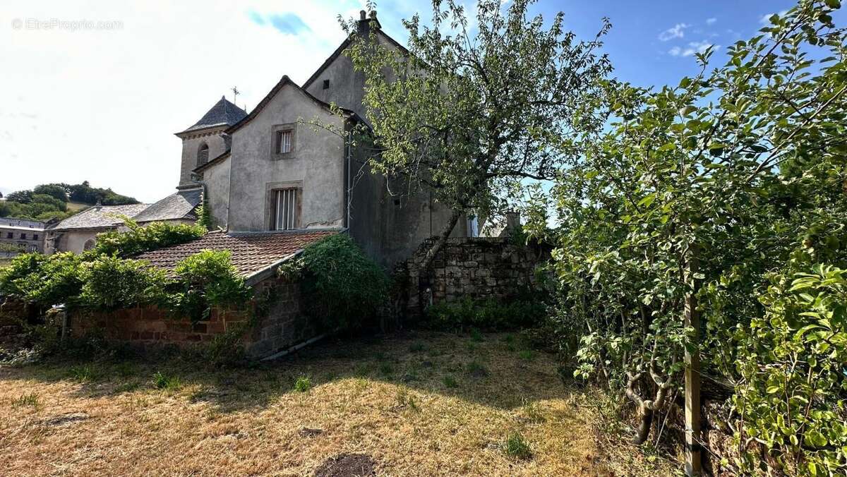 Maison à SAINT-CHRISTOPHE-VALLON