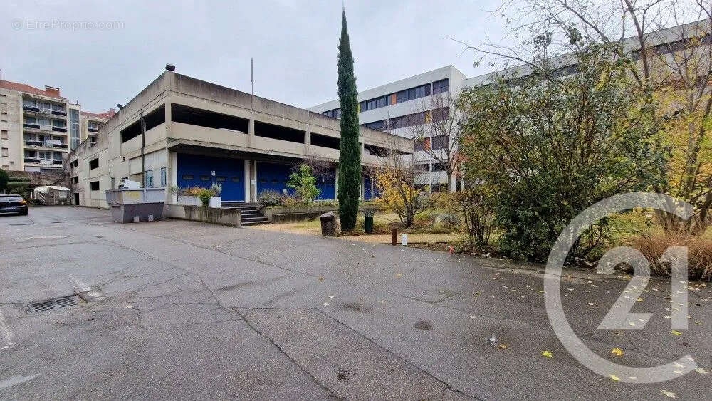 Parking à LYON-3E
