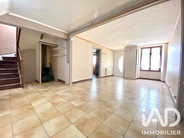 Photo 2 - Maison à HERICY