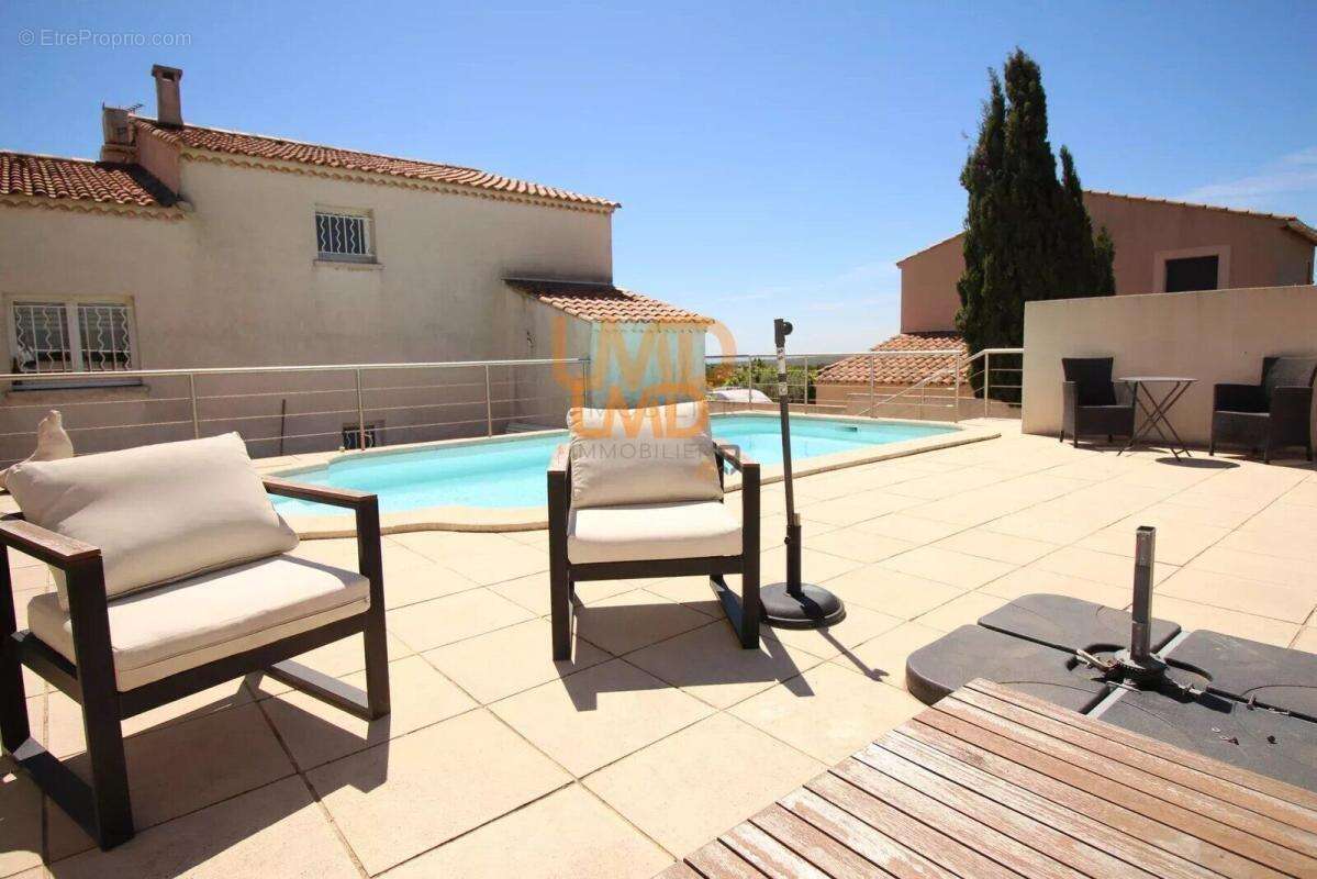 Maison à ENSUES-LA-REDONNE