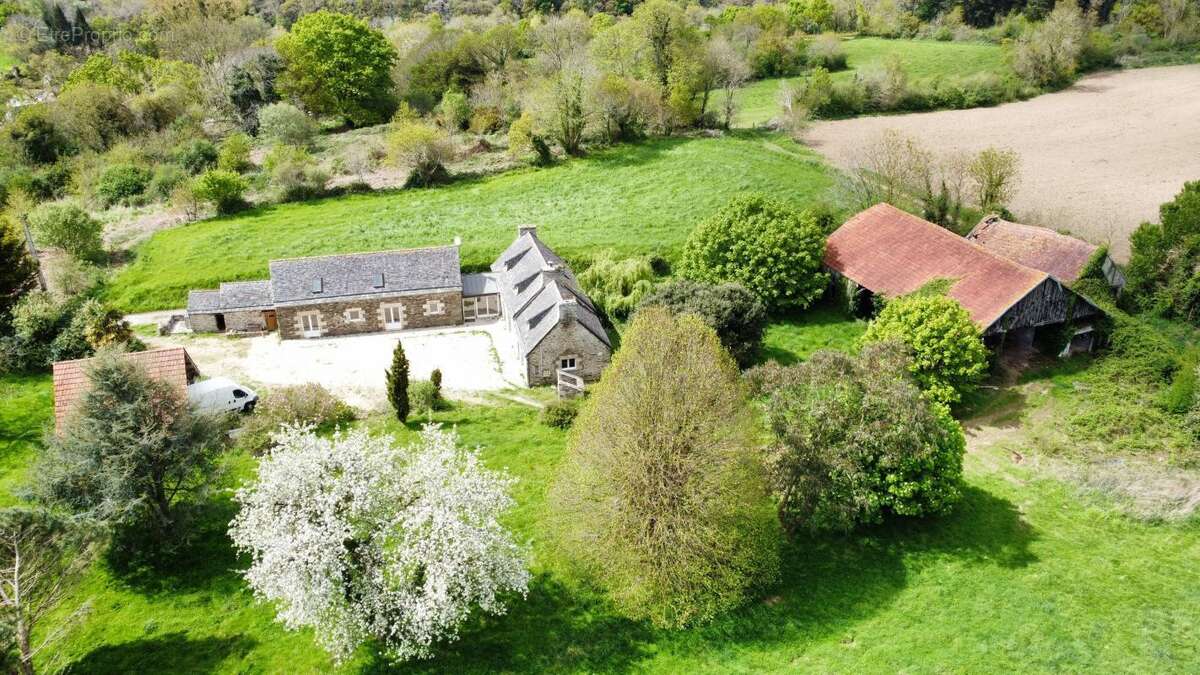 Maison à PLESTIN-LES-GREVES