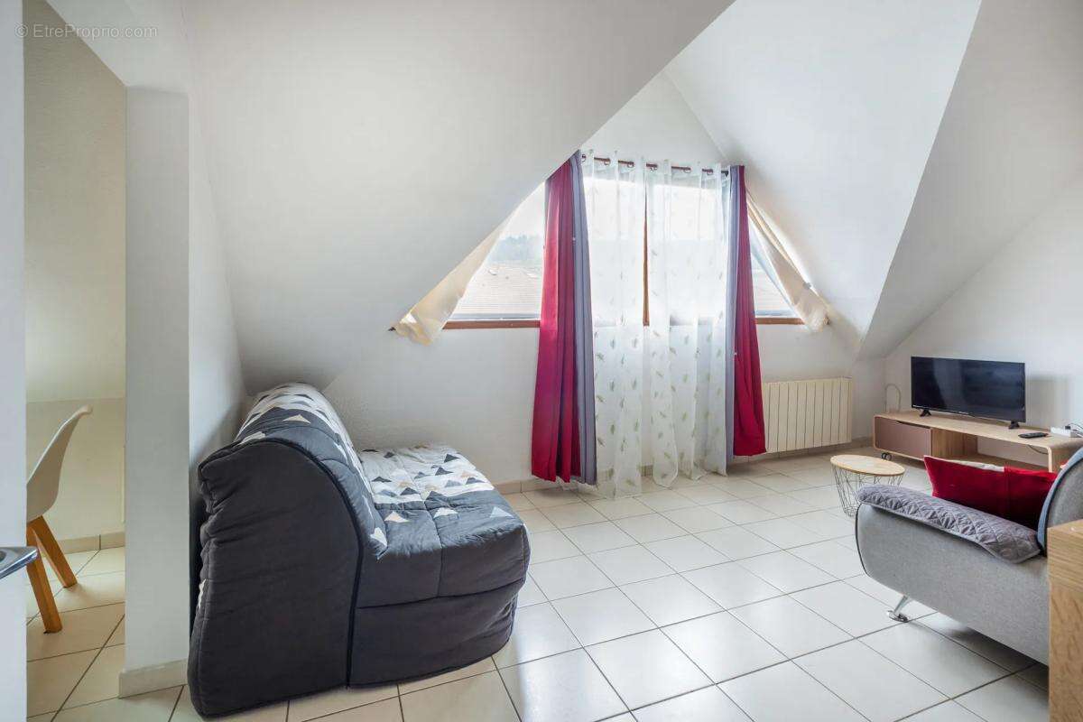 Appartement à POISY
