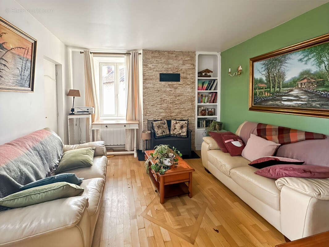 Maison à ILLIERS-L&#039;EVEQUE