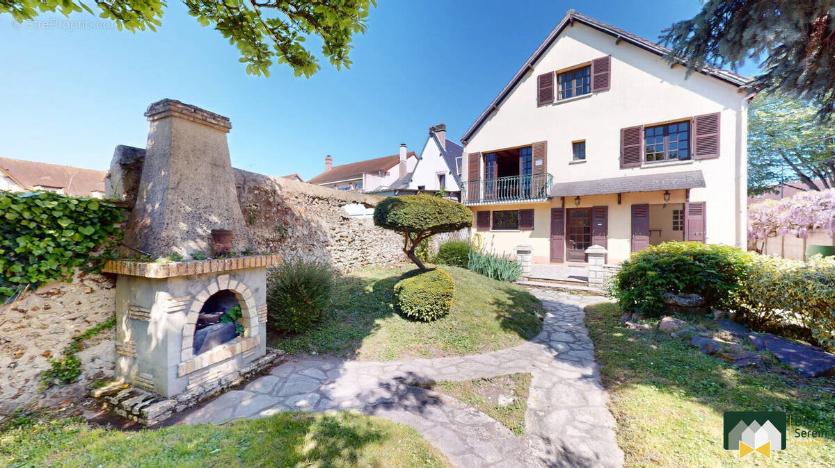 Maison à CHARTRES