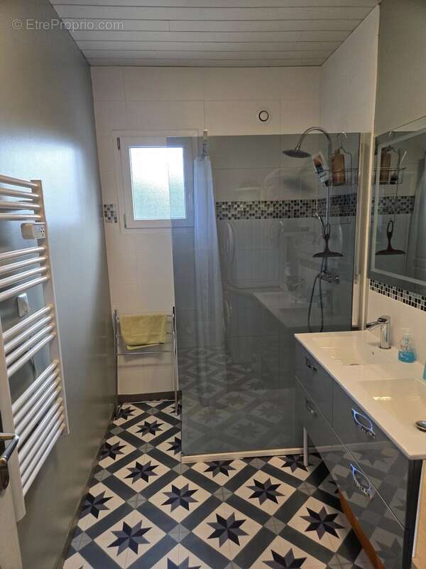 EN EXCLUSIVITÉ – Maison de village rénovée – 130 m² - photo 12