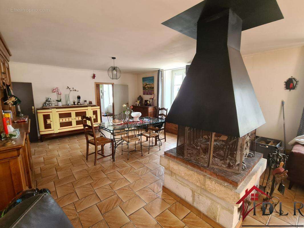 Maison à BAYARD-SUR-MARNE