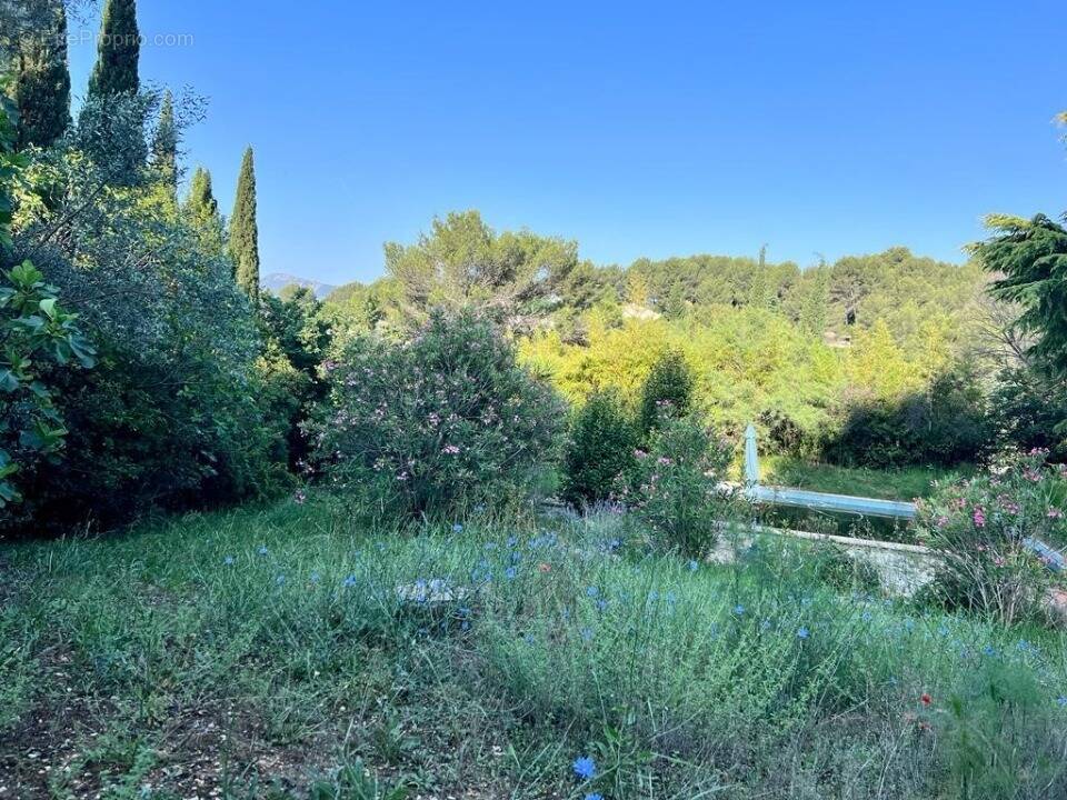 Terrain à AUBAGNE
