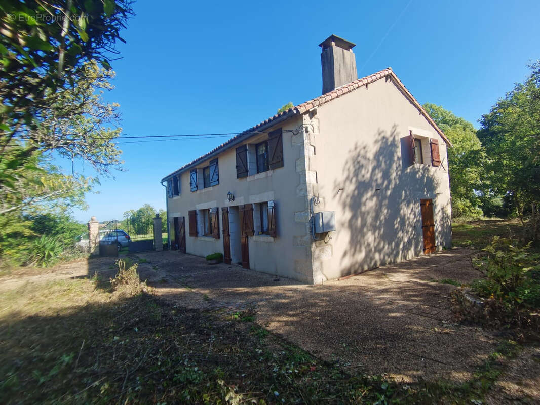 Maison à SAINT-CLAUD