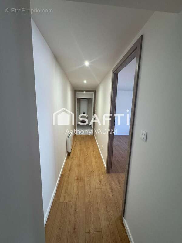 Appartement 75 m² à Frasne  - photo 7