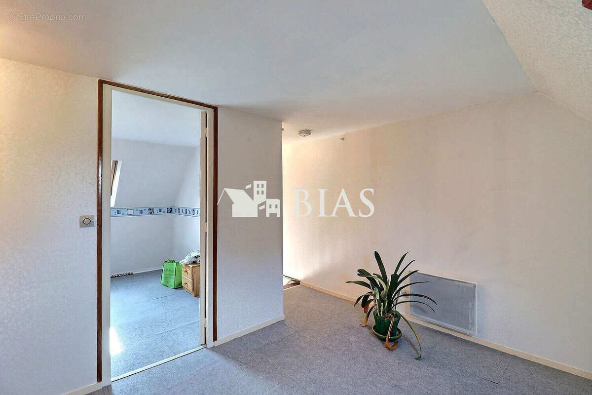 Maison à PONT-L&#039;EVEQUE