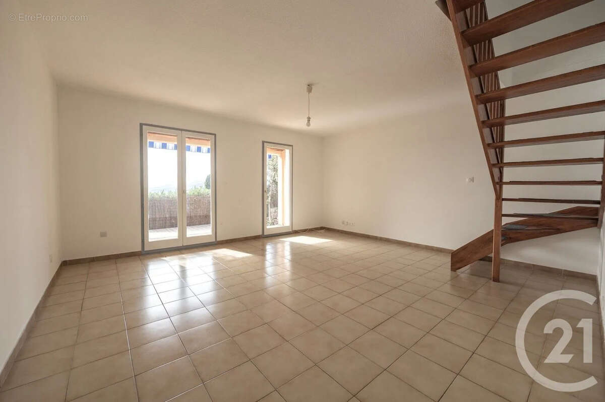 Maison à BORMES-LES-MIMOSAS