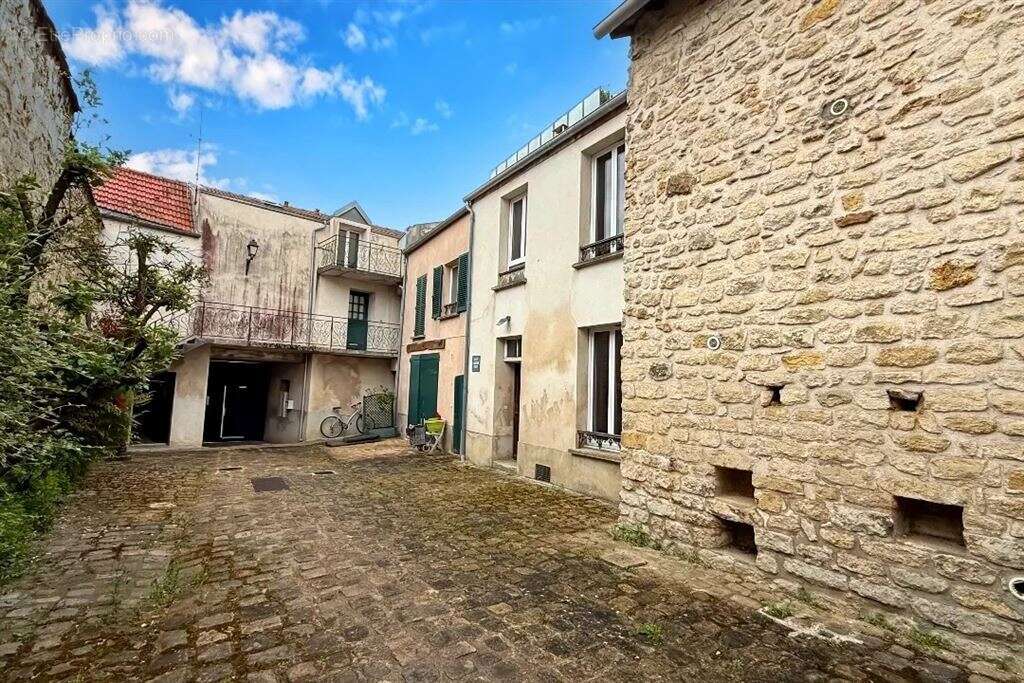 Appartement à CHATILLON
