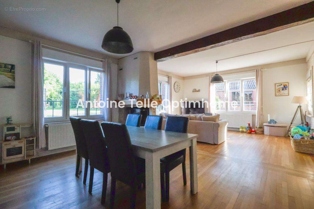 Proche Le Cateau 59360 - Maison individuelle avec nombreuses dépendances & jardin sur 1700m² - photo 6