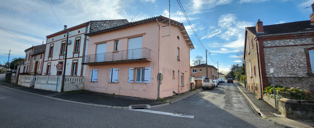 Appartement à CARMAUX