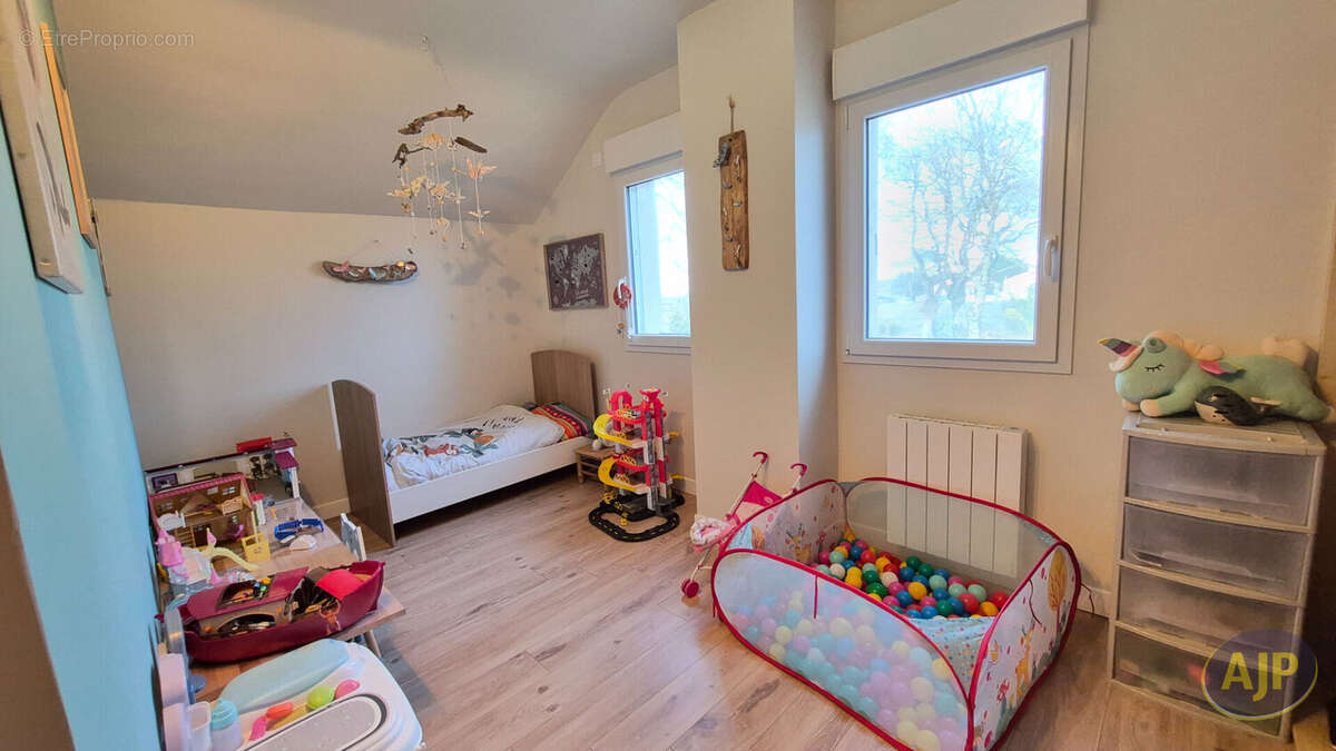 Maison à SAINT-COLOMBAN