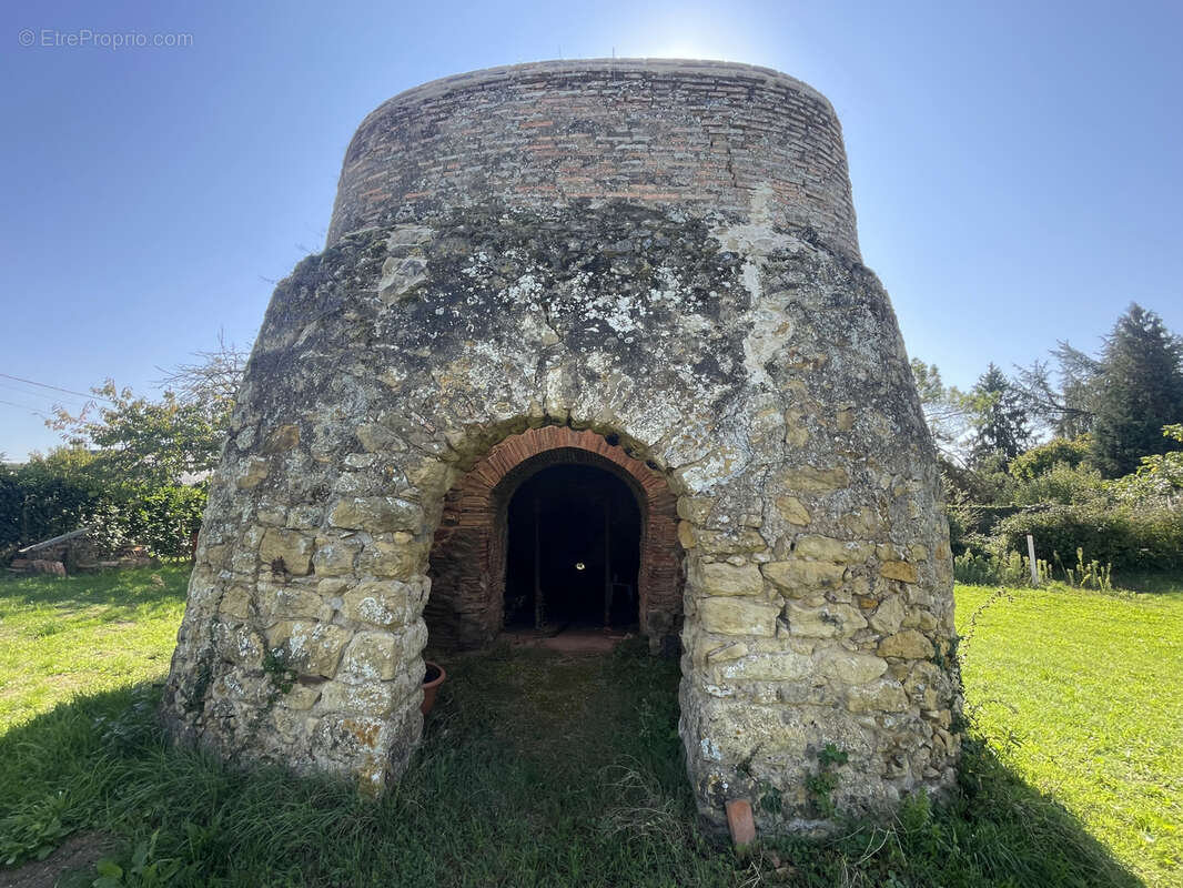 Terrain à LES RAIRIES