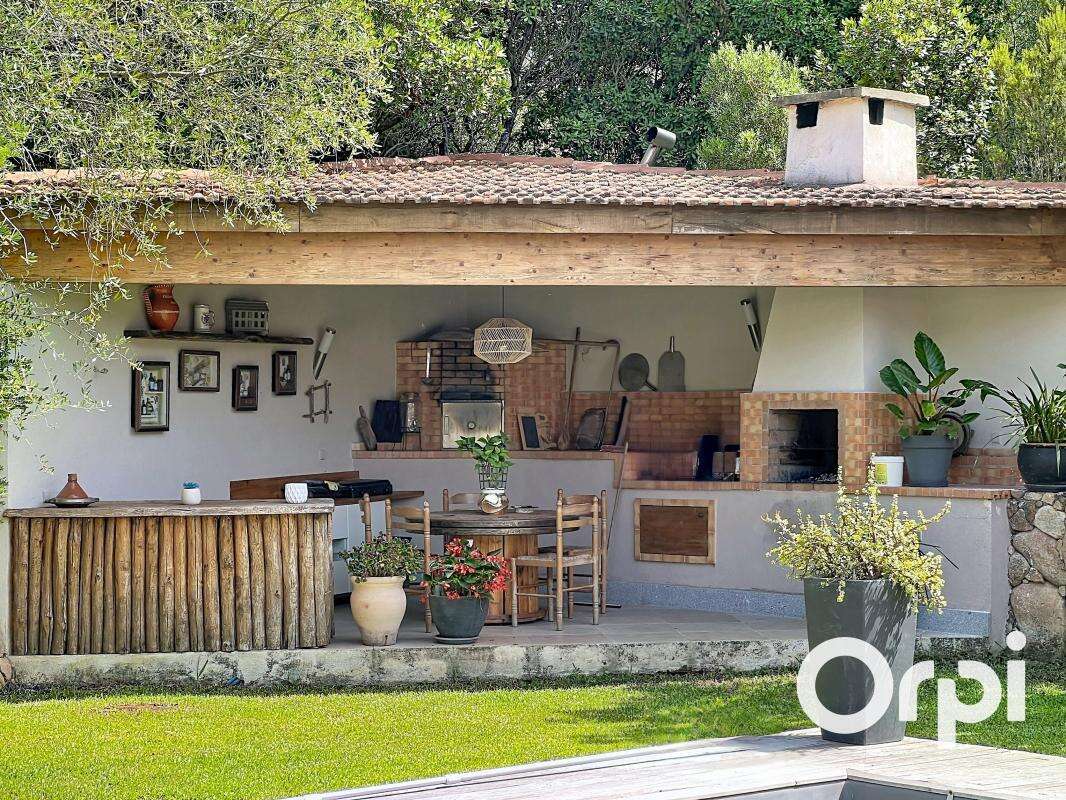 A vendre - Villa contemporaine avec piscine et appartement indépendant - photo 16