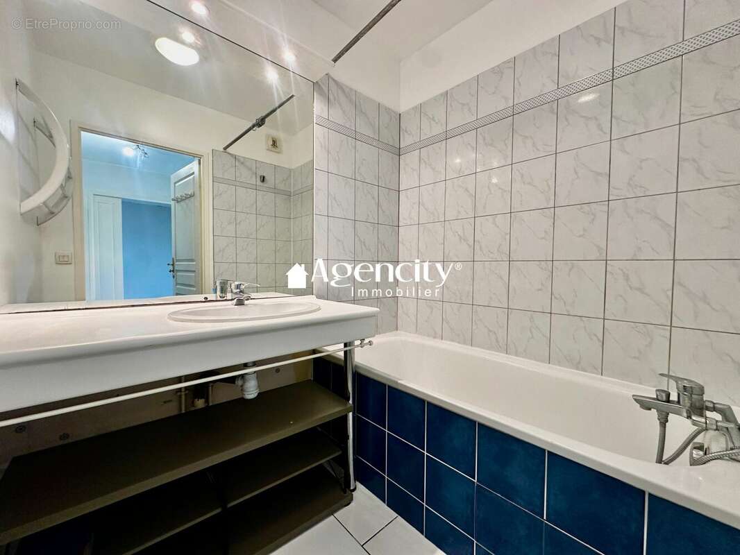 Appartement à TORCY