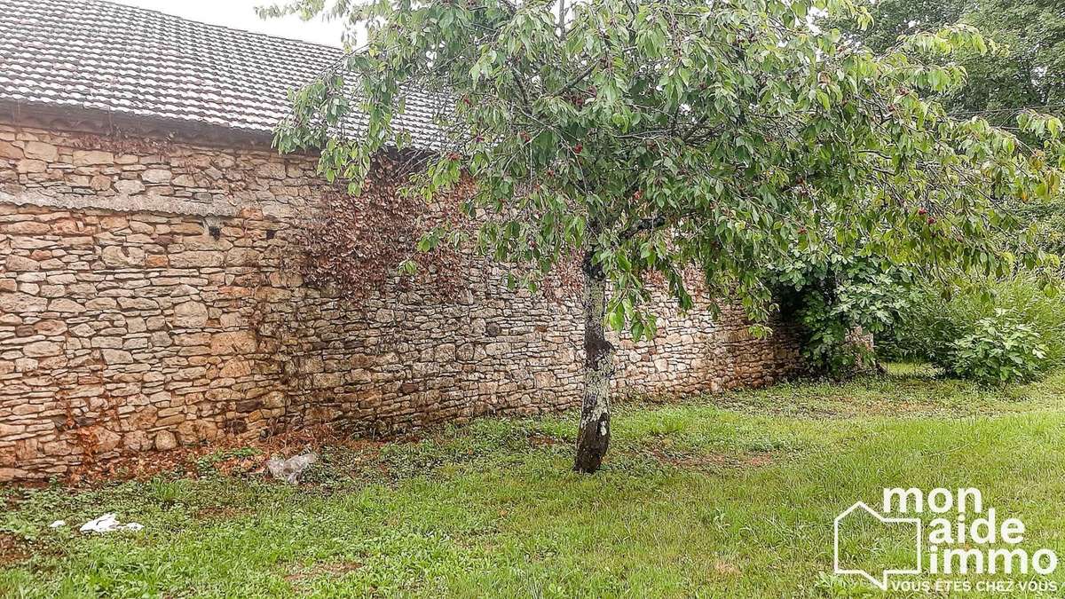 Façade Est - Maison à VILLEFRANCHE-DU-PERIGORD