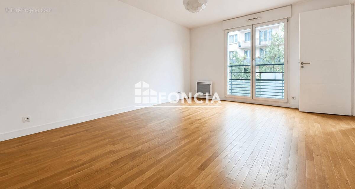 Appartement à SURESNES