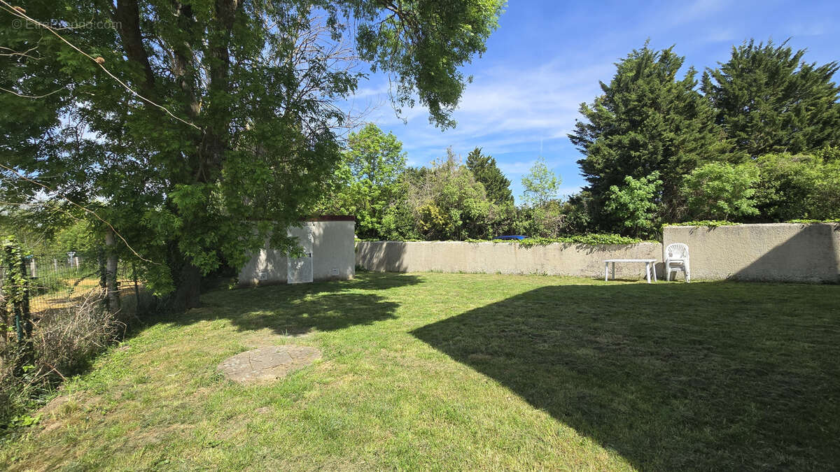 2 pieces dans petite copropriete - 40.25m2 - 1 chambre - 2 parkings. - photo 2