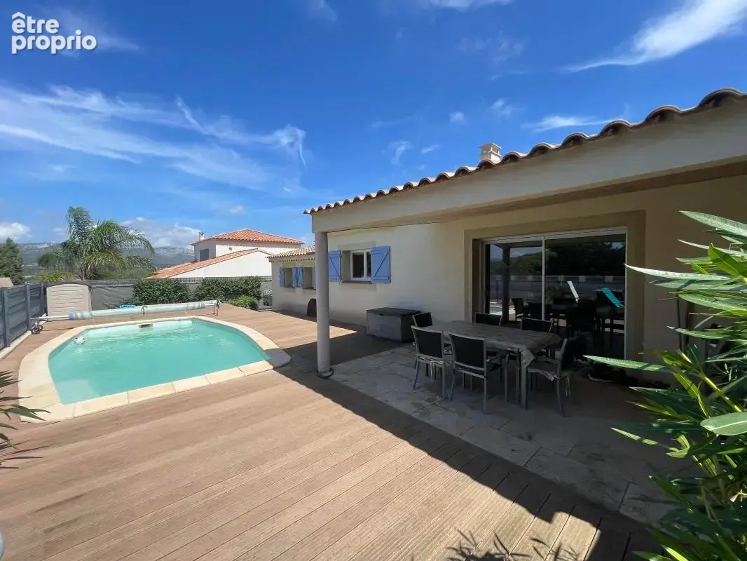Villa individuelle de plain pied 5 pieces 3 chambres 470m² de parcelle avec piscine - photo 2