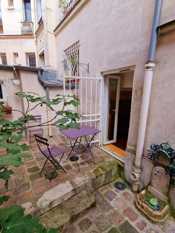 Appartement 85 m² à Paris-18e  - photo 2
