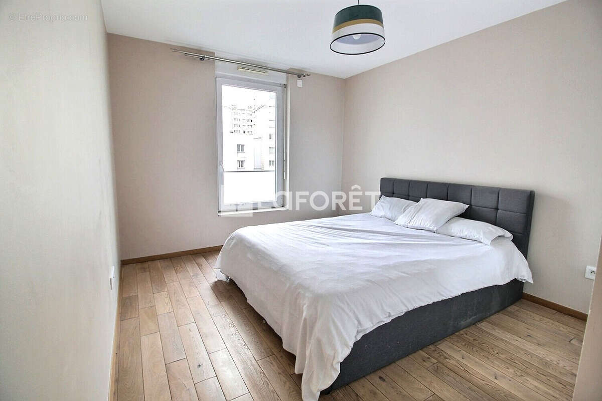 Appartement à GENNEVILLIERS