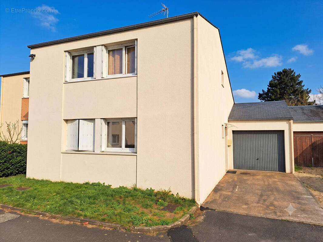 Maison à CHATELLERAULT