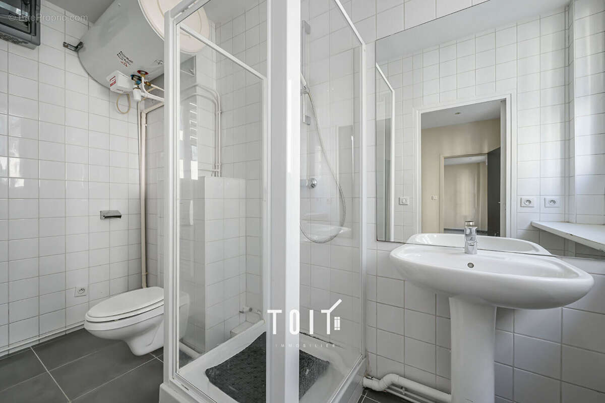 Appartement à PARIS-14E
