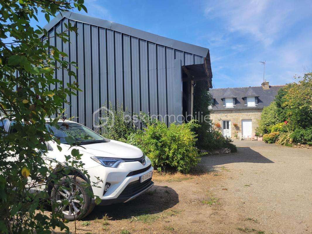 Maison en pierre de caractère avec grand terrain, dépendances et jardin nourricier - photo 18