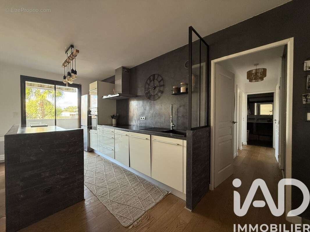 Photo 2 - Appartement à SAINT-LAURENT-DU-VAR