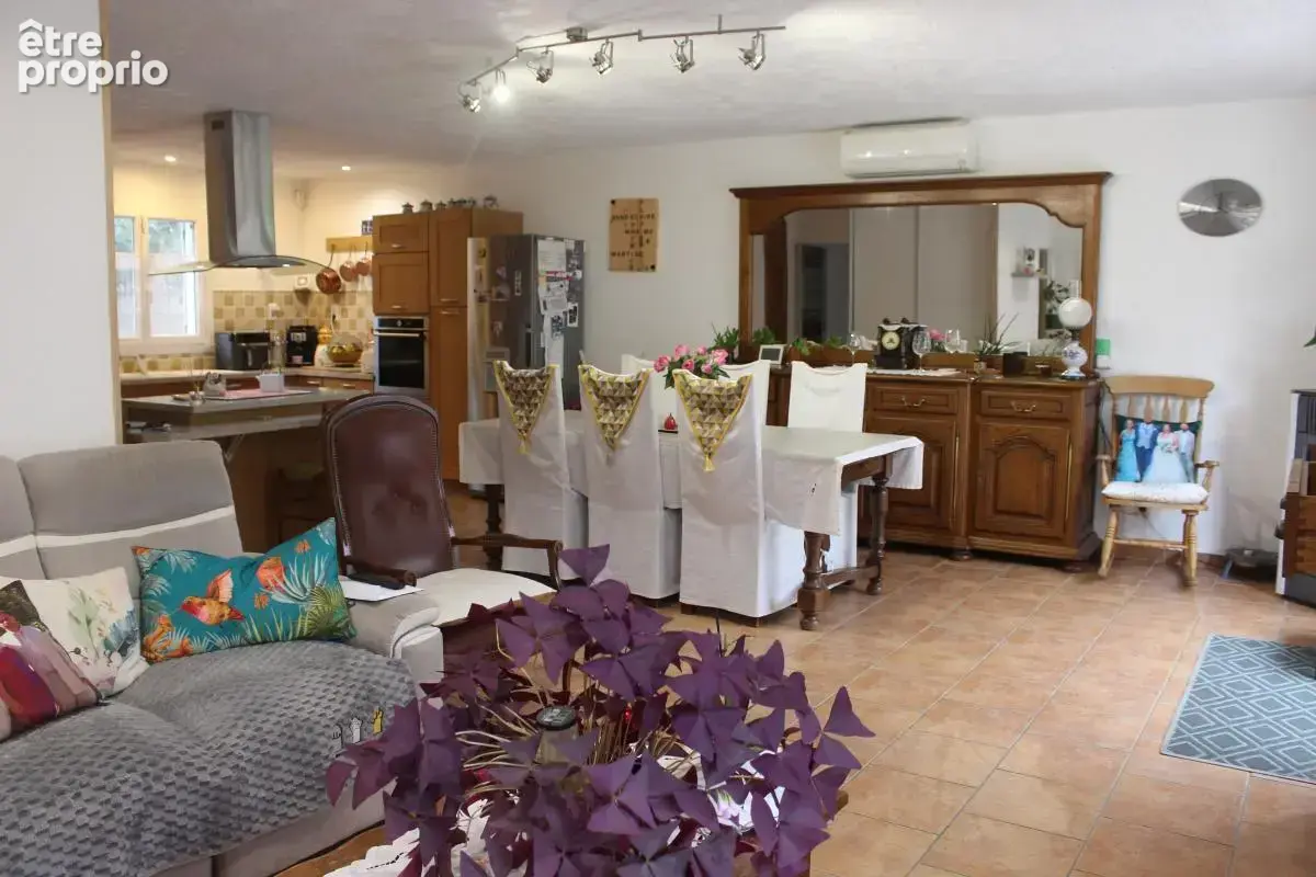 Maison 4 pièces 95 m² à vendre à La Roque-D'antheron (13640) - photo 2