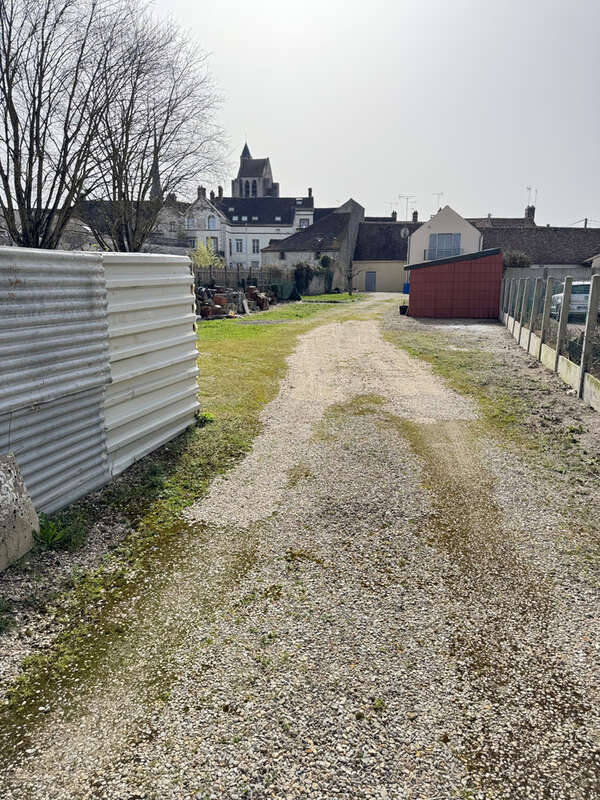 Maison à EGREVILLE