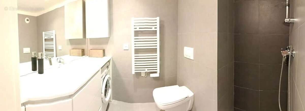 Appartement à ROQUEBRUNE-CAP-MARTIN