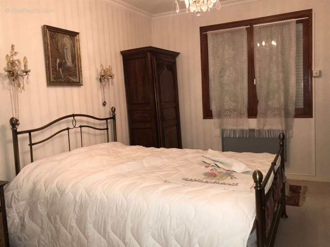 Maison à ROCHEFORT-SUR-NENON