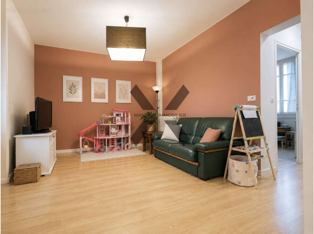 Appartement à LE COTEAU