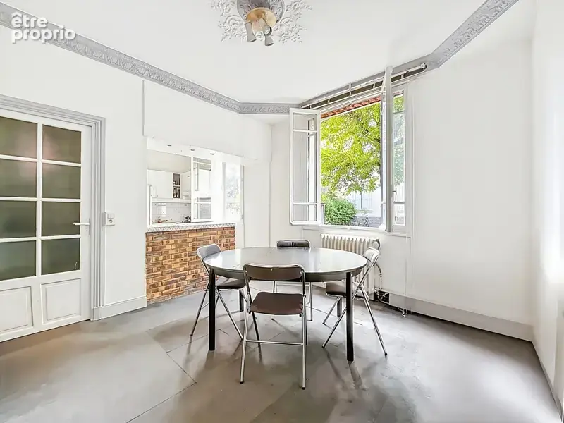 Appartement à LA GARENNE-COLOMBES