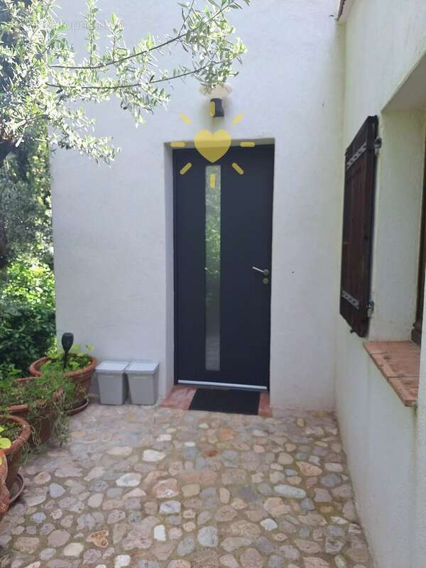 Bastide provencale renovee au calme accessible a pied du village - photo 22