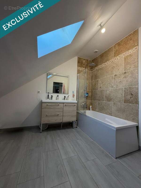 Maison 140 m² à Buzancais  - photo 4