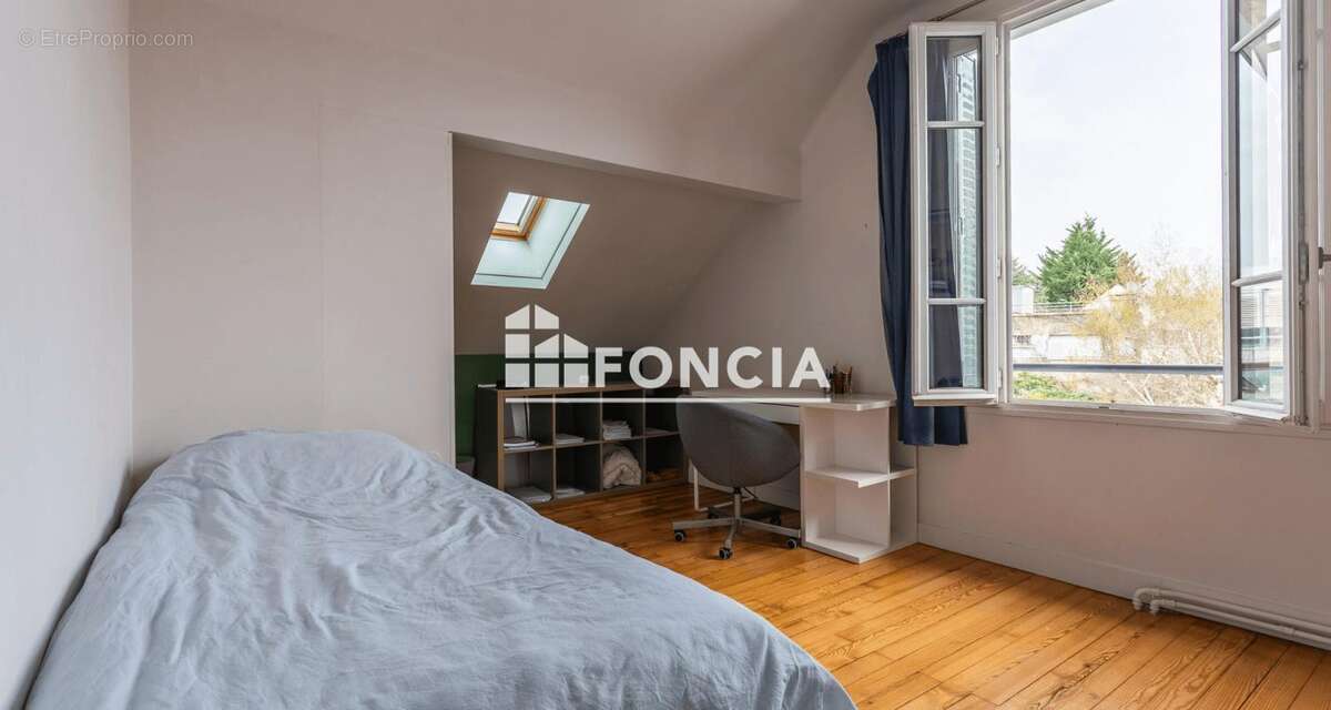 Maison à L'HAY-LES-ROSES