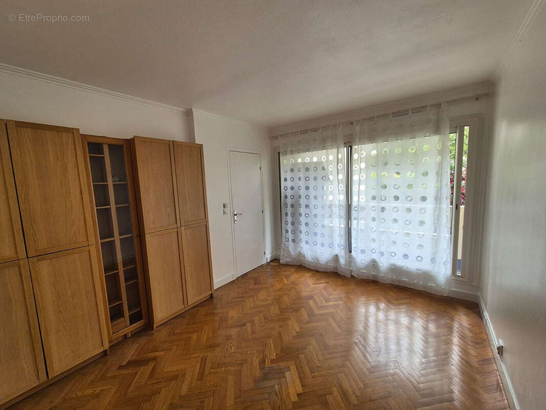 Appartement à ROSNY-SOUS-BOIS
