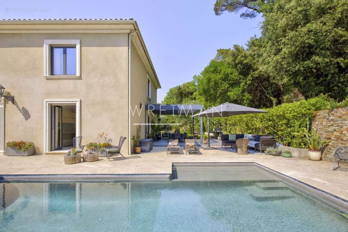 Maison à VALBONNE