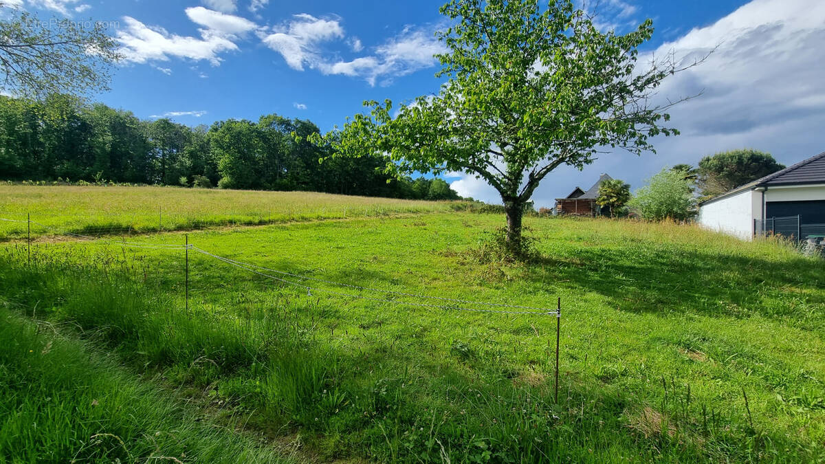 Terrain à ARCIZAC-ADOUR