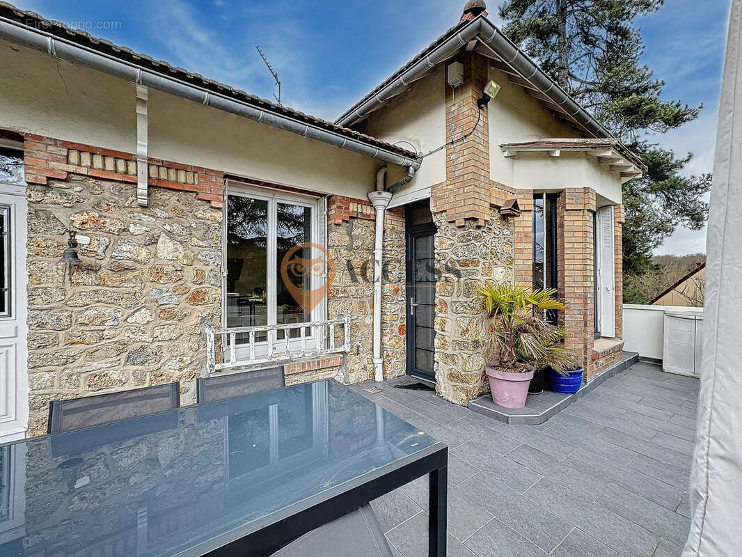 Maison à MONTLIGNON